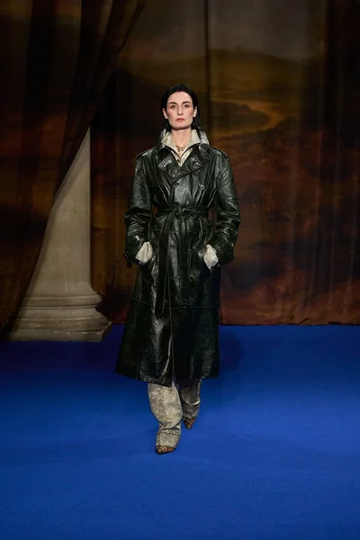 Look 42